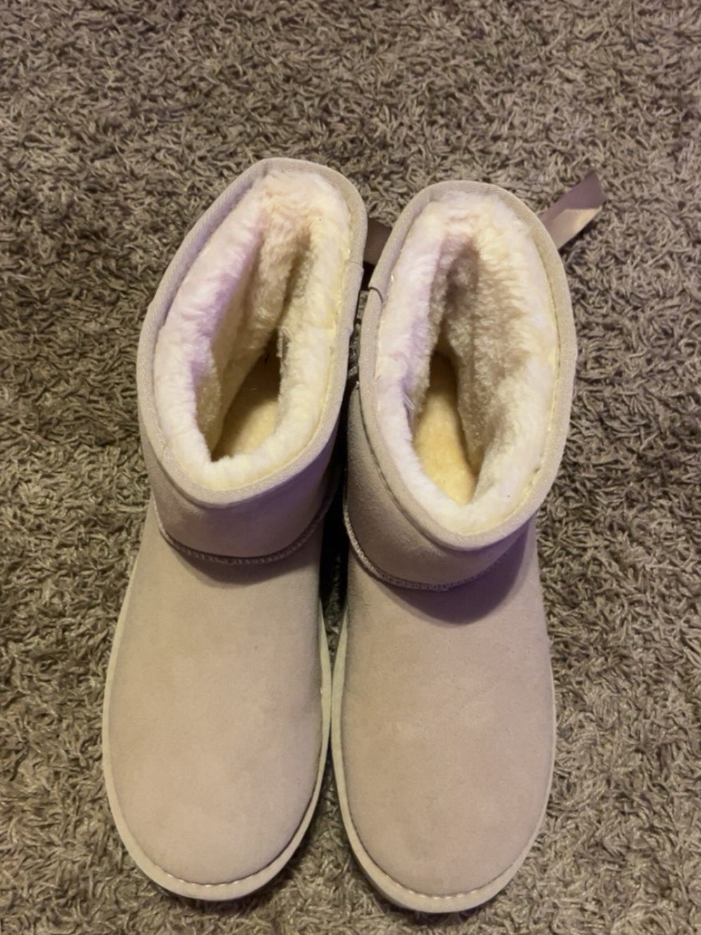 BearPaw Women's Short Shearling Boots - Light Taupe